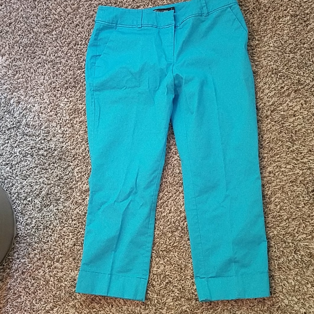NY&C 7th Ave. Blue Capri pants size